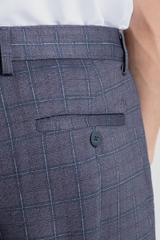 Quần Short Nam Khaki Trên Gối