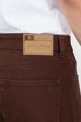 Quần Short Nam Khaki Trên Gối