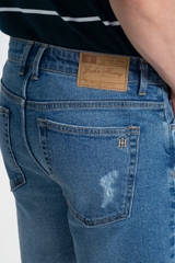 Quần Short Nam Khaki Trên Gối