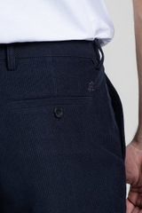 Quần Short Nam Khaki Trên Gối