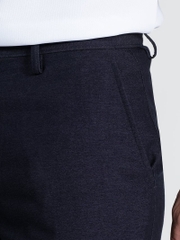 Quần Short Nam Khaki Trên Gối