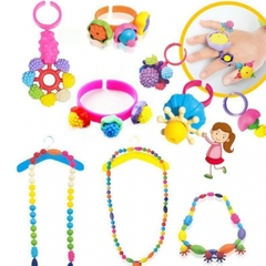 Đồ Chơi Lắp Ghép Xâu Hạt 550 Chi Tiết Cho Bé Thoả Sức Sáng Tạo Tập Làm Bờm, Vòng Tay, Nhẫn Và Trang Sức -POPIKIDS