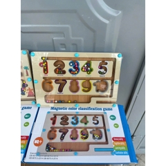Bảng Gỗ Montessori Phân Biệt Màu Sắc Và Số Đếm Kèm Trò Chơi Mê Cung Nam Châm Hình Khủng Long Cho Bé - POPIKIDS