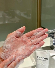 Sữa Rửa Mặt Torriden Dive In Low Molecular Hyaluronic Acid Cleansing Foam 150ml