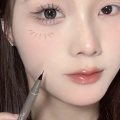 Kẻ Mắt Siêu Mảnh Judydoll Slim Liquid Eyeliner