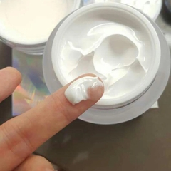 Kem dưỡng trắng nâng tông Goodal Premium Tone-up Cream 30ml