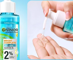 Gel Rửa Mặt Garnier Bright Complete Anti-Acne Cleansing Gel 120ml
