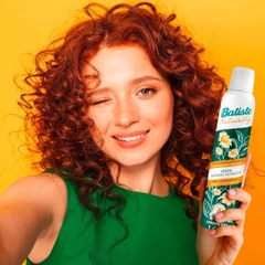 Dầu Gội Khô Batiste Naturally Dry Shampoo 200ml