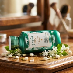 Sữa Dưỡng Thể Hương Nước Hoa Bath & Body Works Gingham Fresh 236ml Hương Hoa Nhài & Quả Lê Tươi Mát, Thanh Khiết