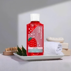 Sữa Tắm Bath & Body Works Strawberry Soda With Pro-Vitamin B5 + Aloe Body Wash 295ml