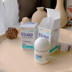 Lăn Khử Mùi EtiaXil Detranspirant Peaux Sensibles 15ml Cho Da Nhạy Cảm
