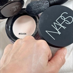 Phấn Phủ Bột Nars Light Reflecting Prismatic Powder Loose Màu #Dusk