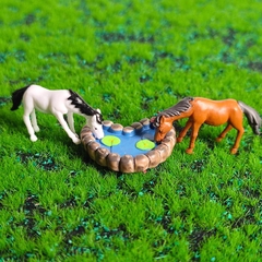Mô Hình Ngựa Ăn Cỏ Trên Đồng Trang Trí Tiểu Cảnh, Terrarium, Bể cá Thủy Sinh (ZC-569)
