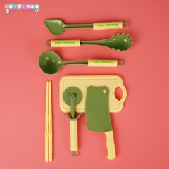 _0217 HỘP BẾP ĐIỆN PIN, NỒI, ẤM, CHẢO 19 MIẾNG  0217L