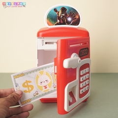 YHD3002  HỘP MÁY RÚT TIỀN ATM PIN DOREMON, MÈO KITTY (VÂN TAY)   YHD-3002 - IRON MAN