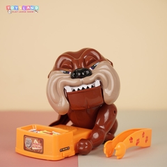 6689  HỘP CHÓ MẶT XỆ PIN CANH XƯƠNG, CẮN TAY