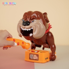 6689  HỘP CHÓ MẶT XỆ PIN CANH XƯƠNG, CẮN TAY