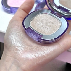 Phấn Bắt Sáng Girl Crush Glow Bouncy Highlighter 4g