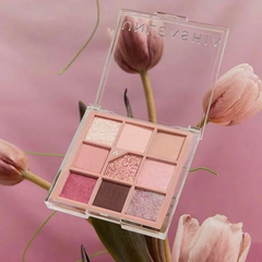 Bảng Phấn Mắt 9 Ô Unleashia Glitterpedia Eye Palette