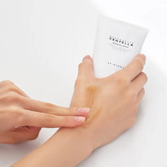 Kem Dưỡng Làm Dịu Da Chiết Xuất Rau Má Skin1004 Madagascar Centella Soothing Cream