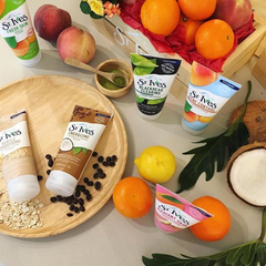 Sữa rửa mặt tẩy tế bào da chết StIves 170g