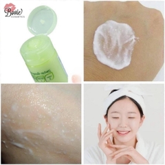 Tẩy Tế Bào Chết Simple Kind to Skin Smoothing Facial Scrub Dành Cho Da Nhạy Cảm 75ml