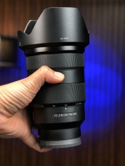 SEL2470GM XT likenew cap-hood zin