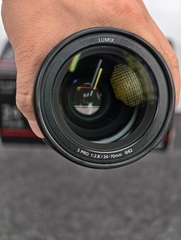 Lumix 24-70mm F2.8 S Pro likenew fullbox