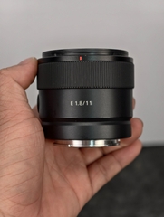 Sony E 11mm F1.8 likenew