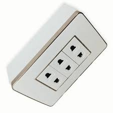 Bộ ổ cắm đơn viền vàng 3 ổ cắm 2 chấu và đế nổi đơn