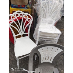 ghế tựa đại vương miện giá hấp dẫn