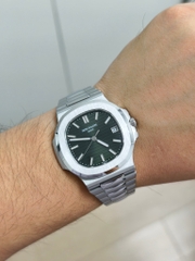 PATEK PHILIPPE Nautilus 5711 Green Face-40mm-Calibre 330