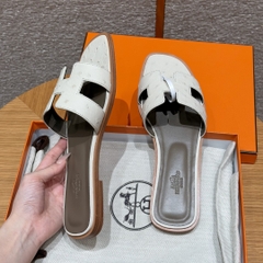 JD-1180 Ostrich Leather Slides in Wool White