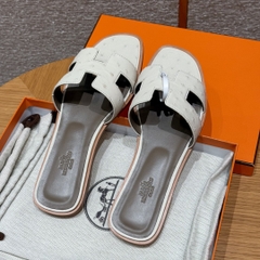 JD-1180 Ostrich Leather Slides in Wool White