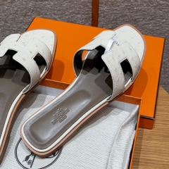 JD-1180 Ostrich Leather Slides in Wool White