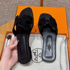 JD-550 181 Oran Sandal in ck89 Noir Chamois Leather with Leather Outsole