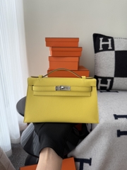 Kelly Pochette 22cm Swift Skin Leather Lime Color Gold Hardware