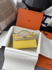 Kelly Pochette 22cm Swift Skin Leather Lime Color Gold Hardware