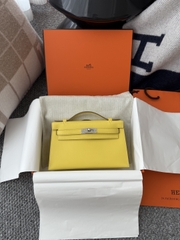 Kelly Pochette 22cm Swift Skin Leather Lime Color Gold Hardware