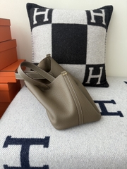 Picotin Lock 22cm Original Leather TC Clemence in Etoupe Grey with Gold Hardware