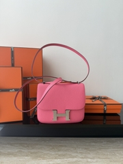 Constance 23cm New Style Mirror, Epsom Skin, CC10 Craie Color, Gold Hardware