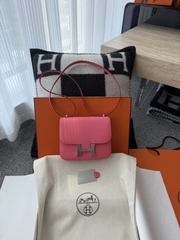 Constance 23cm New Style Mirror, Epsom Skin, CC10 Craie Color, Gold Hardware