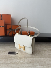 Constance 23cm New Style Mirror, Epsom Skin, CC10 Craie Color, Gold Hardware