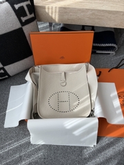 Evelyne 29cm Original Leather CK10 Craie Color Handbag