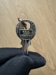Kelly 25 - Gold - Epsom - PHW