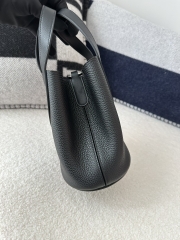 Picotin Lock II 18cm, In The Loop, Imported Clemence & Swift Leather, CK89 Noir Black with Silver Hardware.