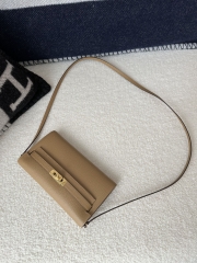 Kelly To Go Crossbody Wallet, Imported Epsom Leather, 0M Chai Beige & X9 Mauve Sylvestre Purple with Gold Hardware.
