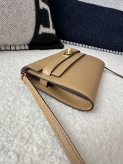 Kelly To Go Crossbody Wallet, Imported Epsom Leather, 0M Chai Beige & X9 Mauve Sylvestre Purple with Gold Hardware.