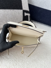 Kelly Mini II, Imported Chevre Goat Leather, I2 Nata Cream White with Gold Hardware.