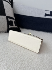 Kelly Pochette I 22cm, Imported Swift Calfskin, I2 Nata Cream White with Gold Hardware.